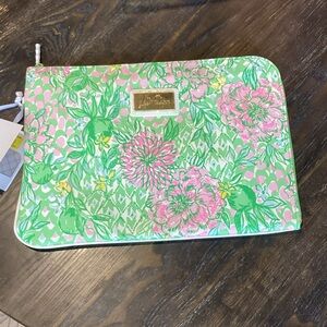 Lilly Pulitzer Lime Feeling Good Tech Sleeve with Detachable Pouch NWT